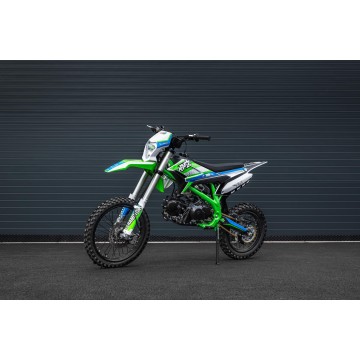 Leramotors By Apollo THUNDER 125cc 17/14 E-Start Zelená