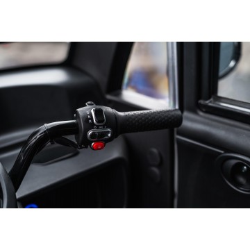 Elektromobil - elektrická tříkolka Leramotors E1 - červená