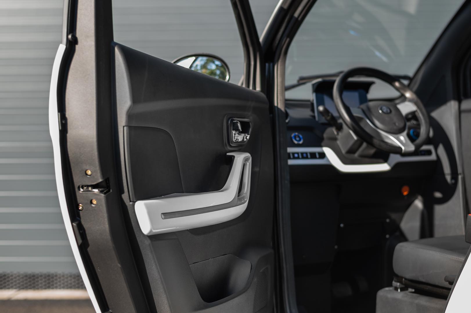 Elektromobil Leramotors e-car E4